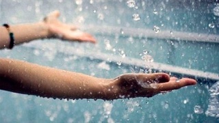 Ёмғир томчиларидан электр энергияси олиш мумкинми?