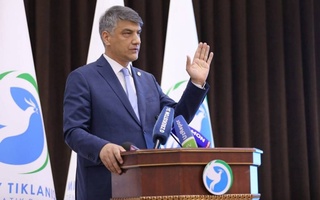 Президентликка номзод Алишер Қодиров: “ўқитувчи оғир меҳнати ҳар томонлама қадр топаётганини ҳис қилиб ишласин”