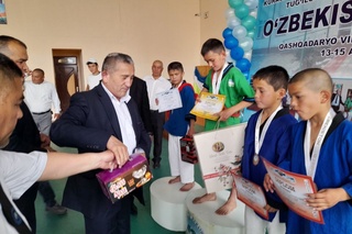 Чироқчида ёш полвонар сараланди