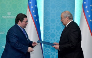 Абдулазиз Камилов принял посла Доминиканской Республики в Узбекистане