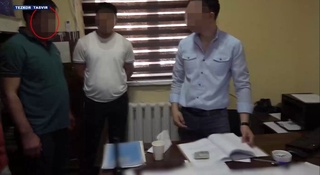 Sirdaryoda IIB xodimi jazoni oʻtamaslik evaziga maxbusdan 2 xonali uy talab qildi