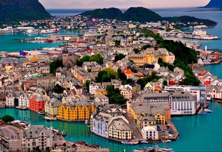 Daniya Tramp tufayli qirollik gerbini o'zgartirdi