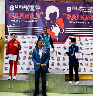 Фарзона Фозилова кумуш медаль соҳибаси