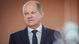 Олаф Шольц коронавирусга чалинди