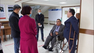 На избирательных участках лицам с ограниченными возможностями предоставлены соответствующие условия