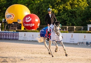 Ёш конкурчимиз Европада ғалаба қозонди