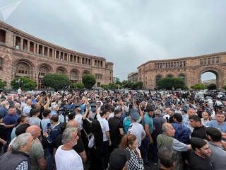 Yerevan markazida norozilik namoyishi davom etmoqda