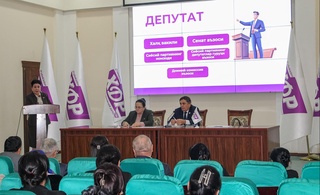 Маҳаллий кенгашлар депутатлари малака оширди