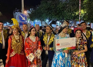 Vatandoshlarimiz va oʻzbek sanʼati ixlosmandlari uchun konsertlar taqdim etilmoqda