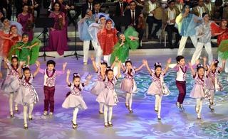 Ашық-айдын таңлаўлар, ҳақыйқый дөретиўшилик майданы