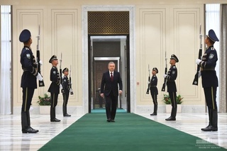 Shavkat Mirziyoev qasamyod qabul qildi