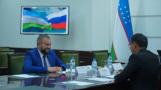 Санкт-Петербург делегацияси Сирдарёда