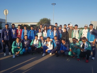 Академик эшкак эшувчиларимиз халқаро турнирда 10 та медалга эга чиқди