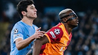 В матче «Манчестер Сити» с «Галатасараем» Хусанов выиграл дуэль у Осимхена