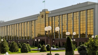 Дар Девони Вазирони Ҷумҳурии Ӯзбекистон