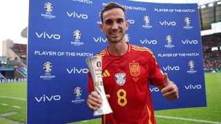 Хорватия пала жертвой ярости La Furia Roja и Фабиана Руиса