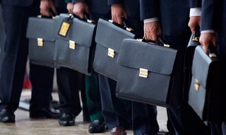 Yana uchta vazirlikning  107 rahbar xodimi 116 ta biznesga egaligi aniqlandi