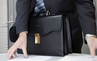 Ҳоким ёрдамчилари лавозимига иқтисод соҳасида тажрибали бўлганлар мажбуран ўтказилаётгани ростми?