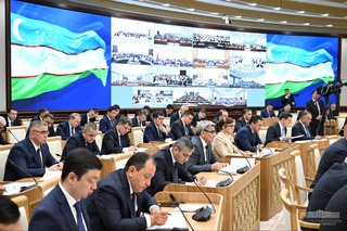 Обсуждены экономические результаты за первое полугодие и приоритеты до конца года