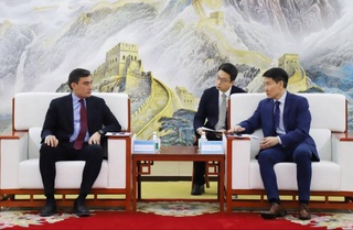 Масъалаҳои рушди ҳамкориҳо бо ширкати China Overseas мавриди баррасӣ қарор гирифтанд