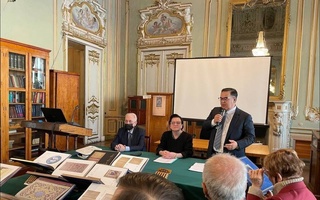 «Не смотря ни на что, поэзия живет и торжествует»