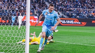 «Зенит» в Питере победил «Ахмат» и гонится за «Краснодаром» в РПЛ