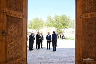 Мақбараи Баҳоуддини Нақшбанд – таҷассуми эҳтиром ба таърих