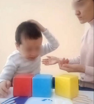 Детский омбудсман изучает случай грубого обращения с ребенком в учебном центре