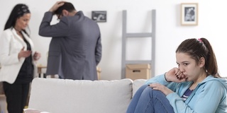 Фарзандингизни ўсмирликдан талафотсиз олиб чиқинг