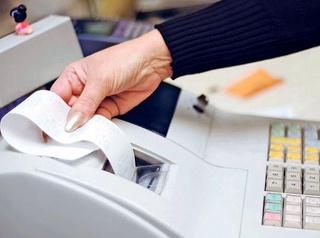 Харидорга қачон иккита чек берилиши керак