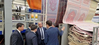 Делегация Самаркандской области знакомится с бельгийскими технологиями ковроткачества и выпуска текстильной продукции