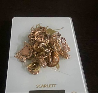 “Gʻishtkoʻprik” chegara postida fuqaro yashirincha zargarlik buyumlarini olib oʻtmoqchi boʻldi