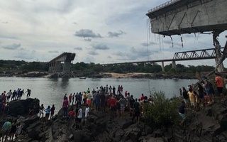 Braziliyada ko'prik qulab tushdi