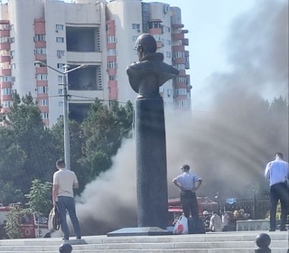 Kosmonavtlar metro bekati yaqinida yongʻin chiqdi