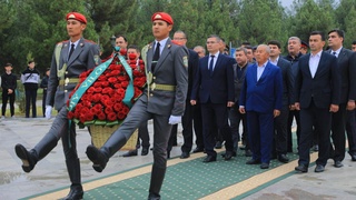 Навоий вилоятида Ўзбек тили байрами кенг нишонланмоқда