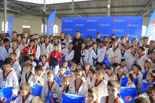 Ulugʼbek Rashitov buxorolik yoshlar bilan uchrashdi