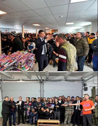 Сирдарё вилояти ҳокимлиги вакиллари Россия минтақаларида меҳнат қилаётган ватандошларимиз ҳузурида