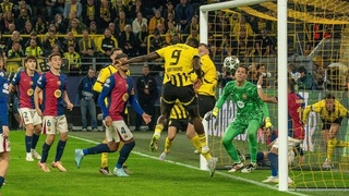 Трех голов Гирасси не хватило «Боруссии» для одоления «Барселоны»