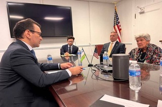 Делегация Министерства торговли США прибывает в Узбекистан