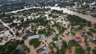 Боливияда сув тошқини оқибатида камида 40 киши ҳаётдан кўз юмди