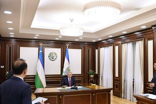 Шавкат Мирзиёев жұмыспен қамту және еңбек көші-қонын ретке келтіру бойынша кеңес өткізді