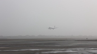 Toshkent xalqaro aeroporti noqulay ob-havo sharoiti tufayli faoliyatini chekladi