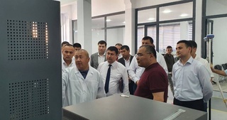 Министр инновационного развития ознакомился с проектами, реализуемыми в инновационной зоне Алтыарык