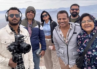 Творческая группа индийского телешоу «Bollylands.com» в Узбекистане