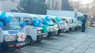 “Президент совғаси” навоийлик болажонларга тақдим этилмоқда