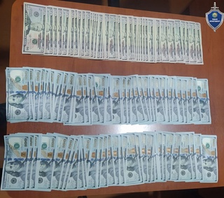 Сохта долларлар муомаласининг олди олинди