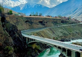 Тоҷикистон дар мавсими тобистон барои ҳаракати мошинҳои пурбор дар хатсайрҳои ҷумҳуриявӣ маҳдудият ҷорӣ кард