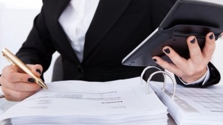 Адлия органлари мактаблардаги кадр хизмати ходимларига 16 миллиард сўм кам ойлик тўланганлигини аниқлади