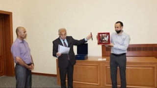 Глава НЦПЧ передал российский подарок Музею славы