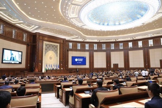 Тридцать второе пленарное заседание Сената Олий Мажлиса начало свою работу